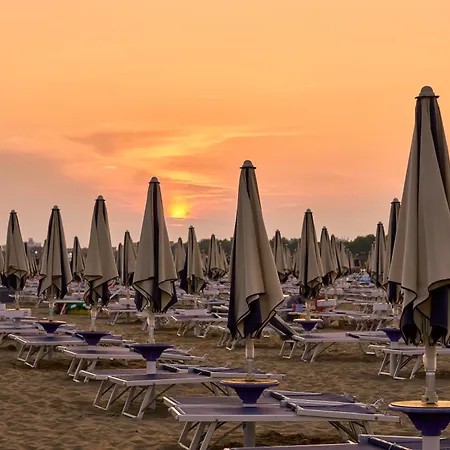 Villa Lovely With Private Fenced Garden Bibione