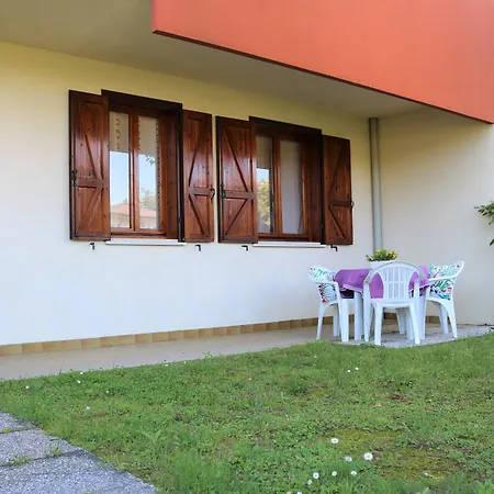 Lovely Flat With Private Fenced Garden Daire Bibione